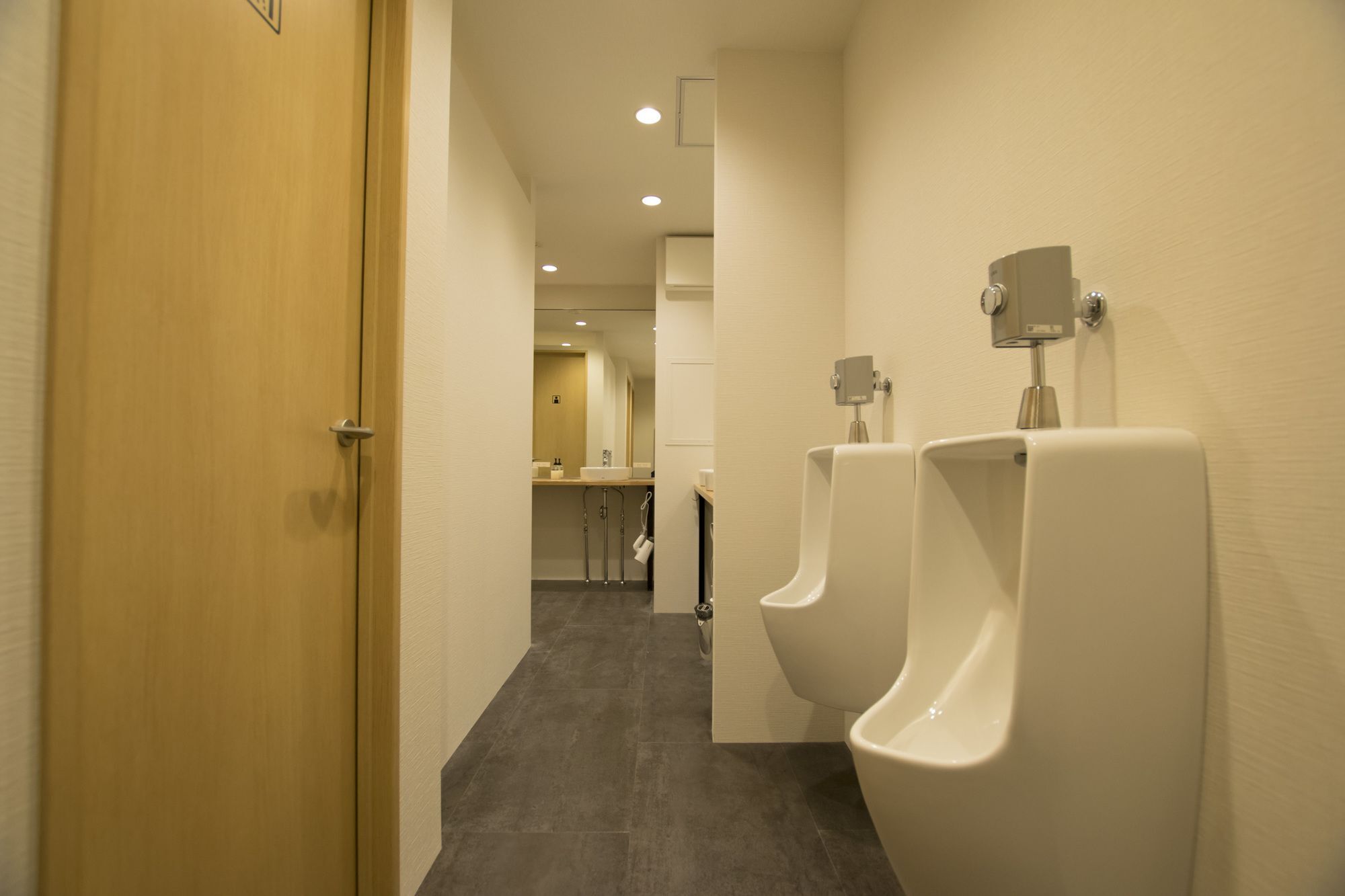 Hiromas Hostel In Akihabara Tokyo Dış mekan fotoğraf